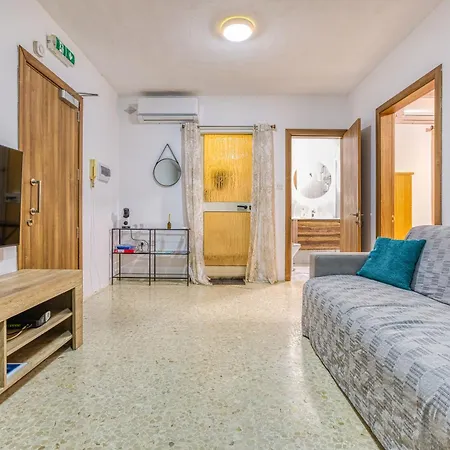 Fully Equipped 1 Bedroom In Bugibba Prime Location Appartement *
