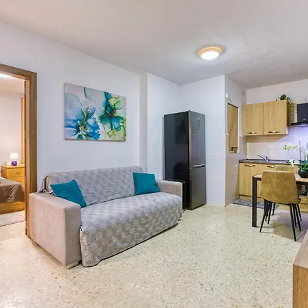 Fully Equipped 1 Bedroom In Bugibba Prime Location