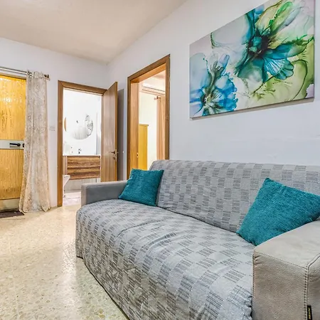 Fully Equipped 1 Bedroom In Bugibba Prime Location Appartement *