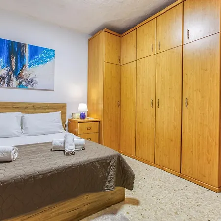 Fully Equipped 1 Bedroom In Bugibba Prime Location