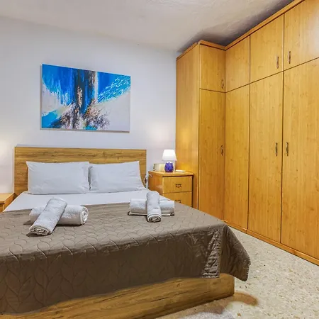 Fully Equipped 1 Bedroom In Bugibba Prime Location *